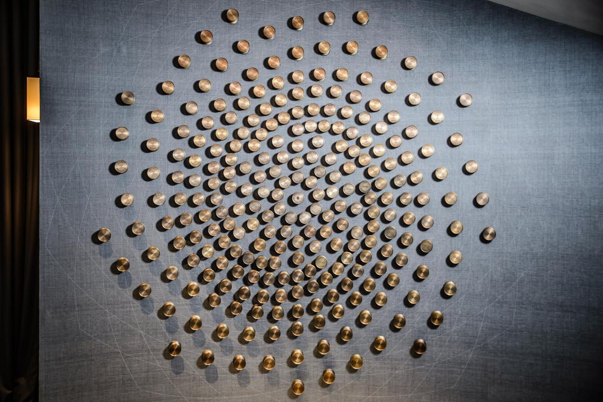 Hotel Bristol, A Luxury Collection Hotel, Varsovia Exterior foto The 100-year-old gold coins